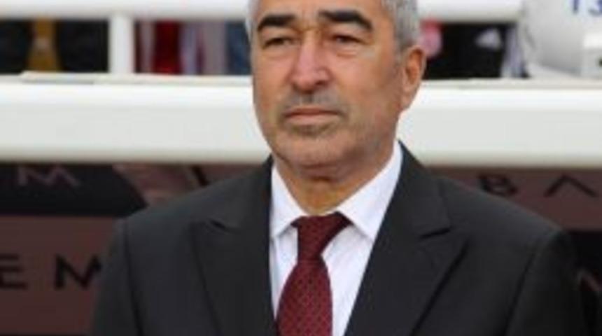 Sivasspor Samet Aybaba İle S&ouml;zleşme Yeniledi