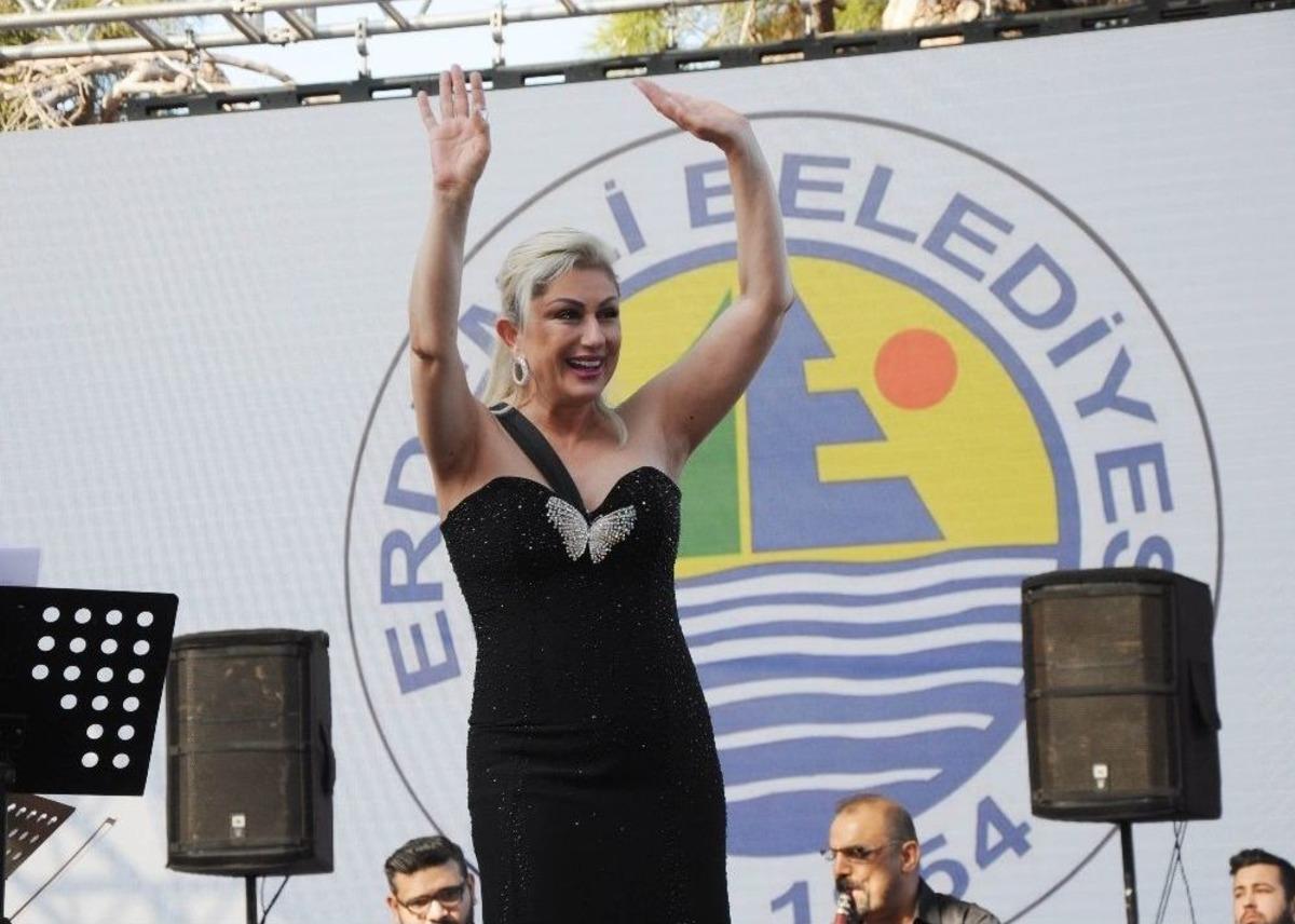 28. T&uuml;rkmen Ş&ouml;leni&rsquo;nde Muazzez Ersoy Sahne Aldı