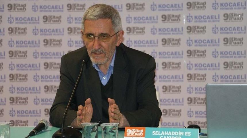 Kocaeli Kitap Fuarında S&ouml;yleşi R&uuml;zgarı S&uuml;r&uuml;yor