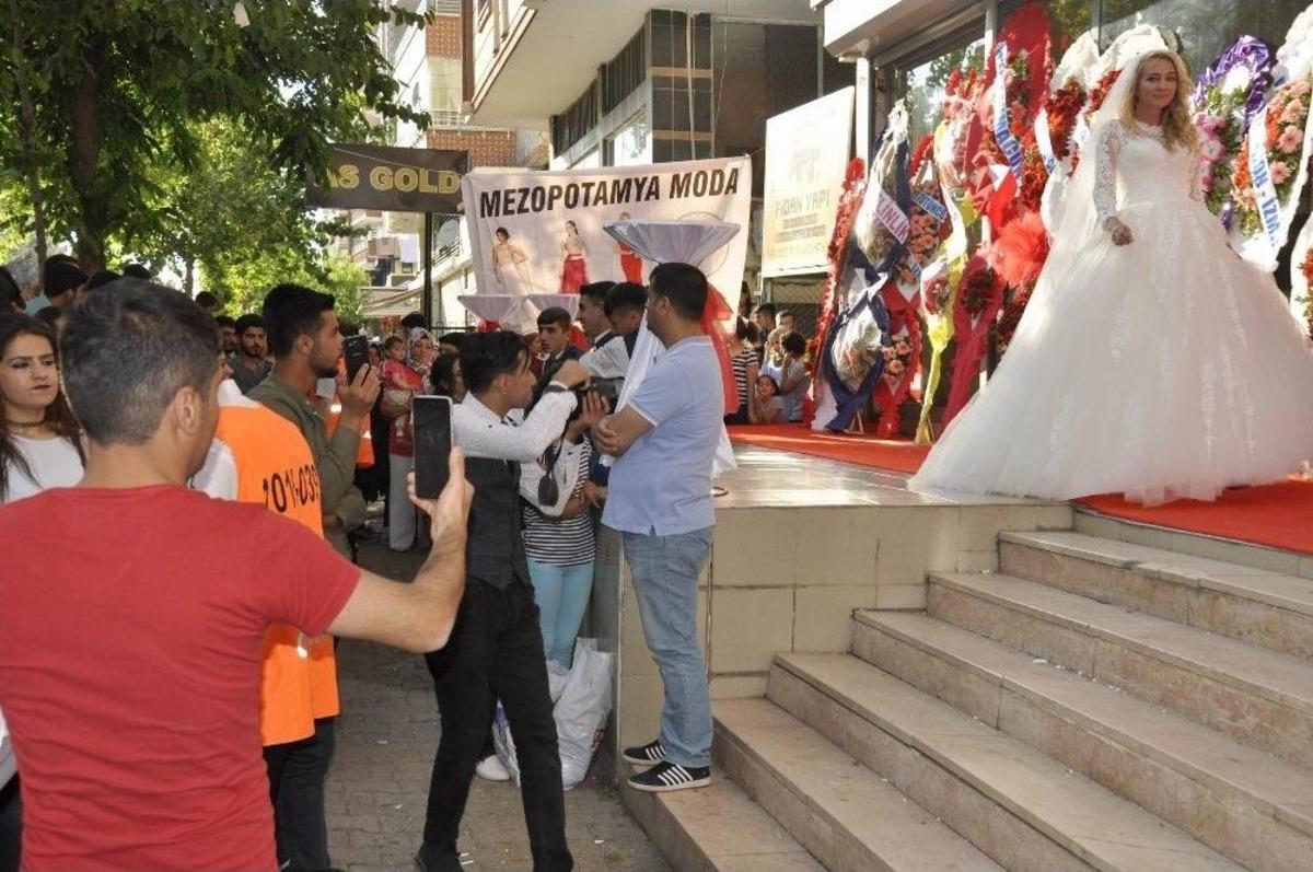 Rus Mankenler Diyarbakır&rsquo;ı Salladı