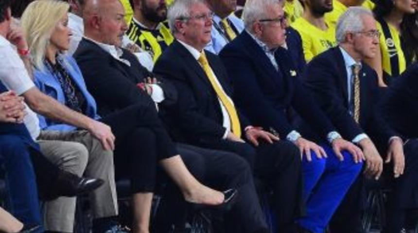 Aziz Yıldırım&rsquo;dan Takıma En &Ouml;nden Destek