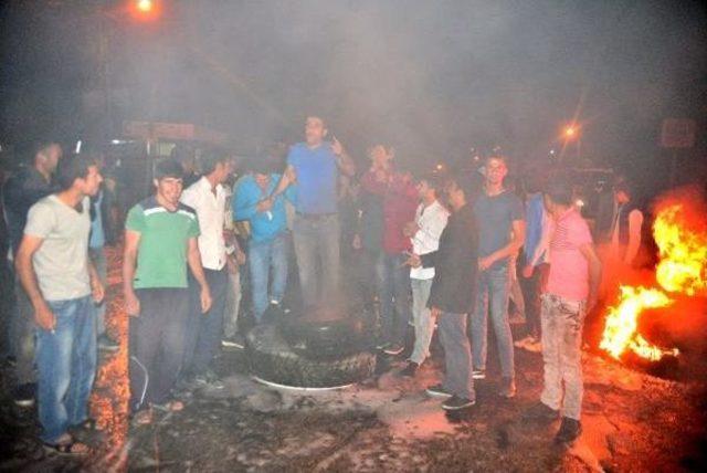 Suriyelilerin Gönderilmesini Isteyen Mahalleli Eylem Yaptı