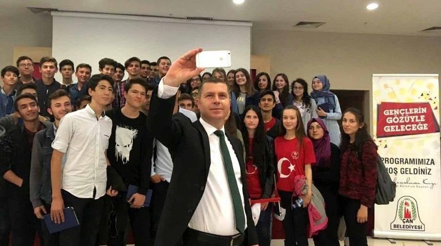 Başkan Kuzu Gen&ccedil;lerle Bir Araya Geldi