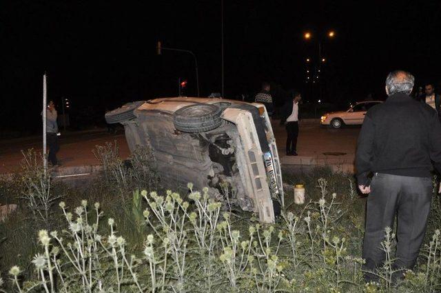 Seydişehir&rsquo;de Trafik Kazası: 3 Yaralı 1