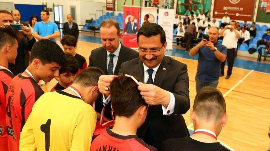 Ke&ccedil;i&ouml;ren Okullar Ligi Tamamlandı