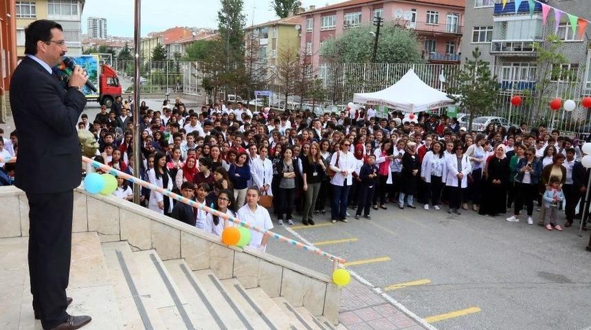 Başkan Ak, Bilim Fuarına Katıldı