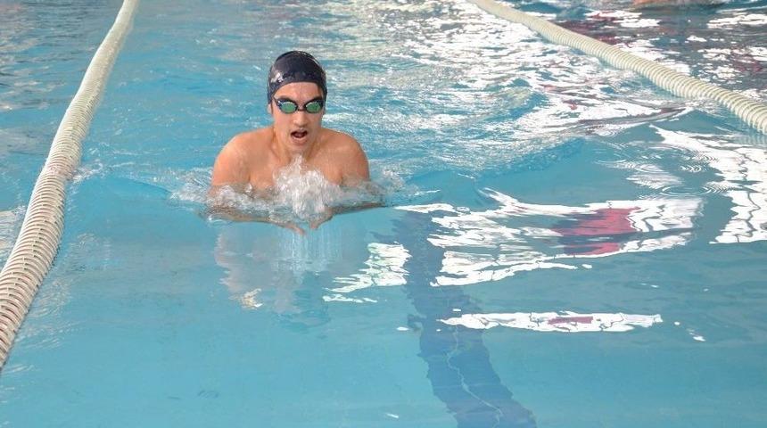 19 Mayıs Gen&ccedil;lik Haftası Y&uuml;zme Yarışları Tamamlandı