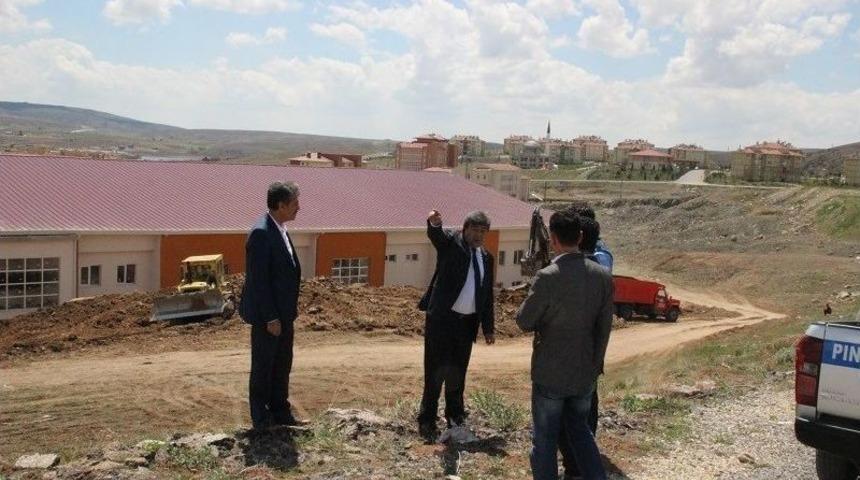 Başkan Ataş, Myo Ve Pınarbaşı Spor Salonu&rsquo;ndaki &Ccedil;alışmaları Değerlendirdi