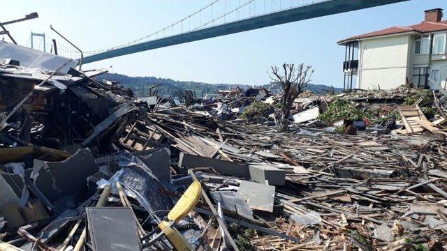 Yılbaşı Katliamının Yapıldığı &Uuml;nl&uuml; Eğlence Mekanı Yıkıldı 1