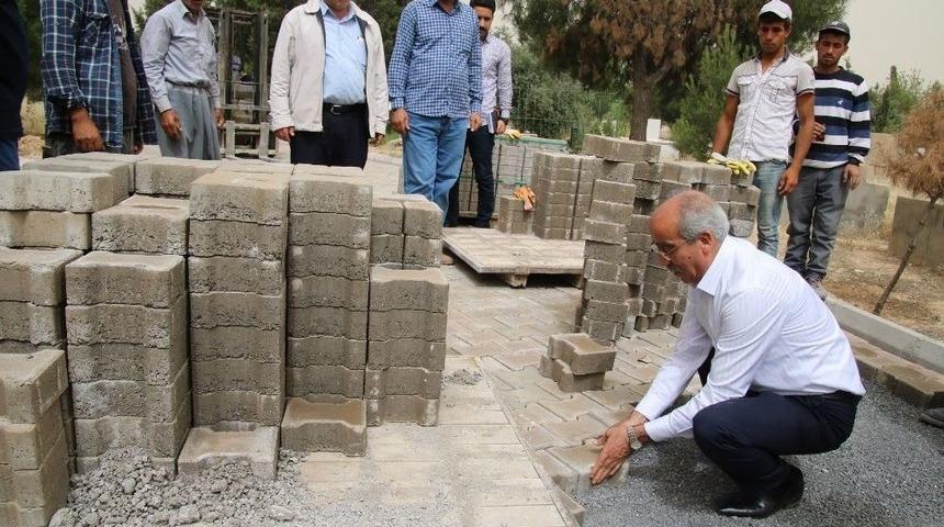 Ceylanpınar İlçe Mezarlığında Bakım Onarım Devam Ediyor