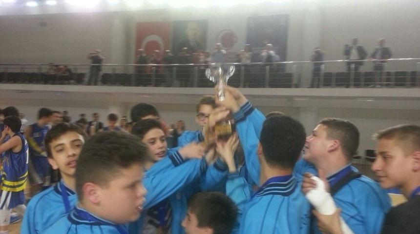 Azmettiler Kazandılar