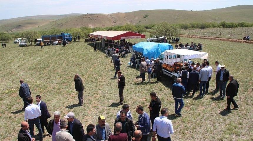 Yunak&rsquo;ta Geleneksel Buluşma G&uuml;n&uuml;n&uuml;n 8. Si D&uuml;zenlendi