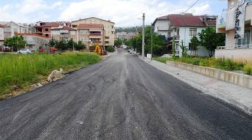 Yeşilova Mahallesi&rsquo;ne 300 Tonluk Asfalt &Ccedil;alışması