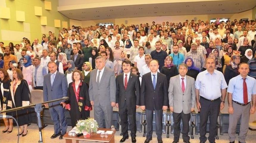 Hr&uuml; Sağlık Bilimleri Fak&uuml;ltesinde Mezuniyet T&ouml;reni Yapıldı