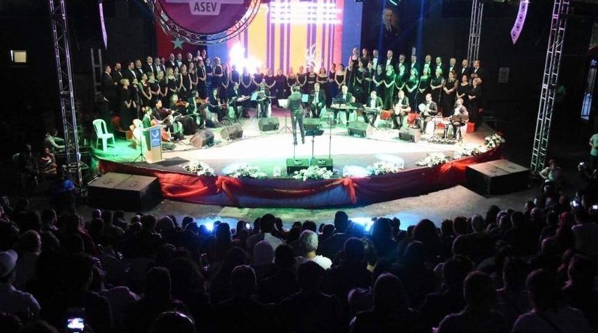 Asev Tsm Korosu&rsquo;ndan Unutulmaz &lsquo;zeki M&uuml;ren&rsquo; Konseri
