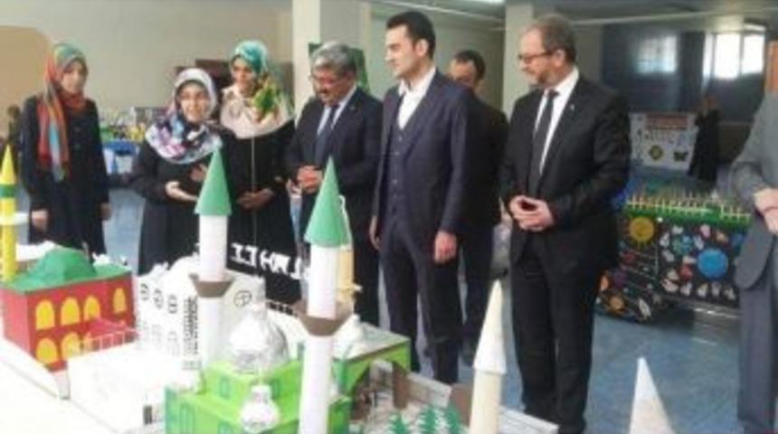 Altıntaş&rsquo;ta 4-6 Yaş Kur&rsquo;an Kursu &Ouml;ğrencileri Sergi A&ccedil;tı