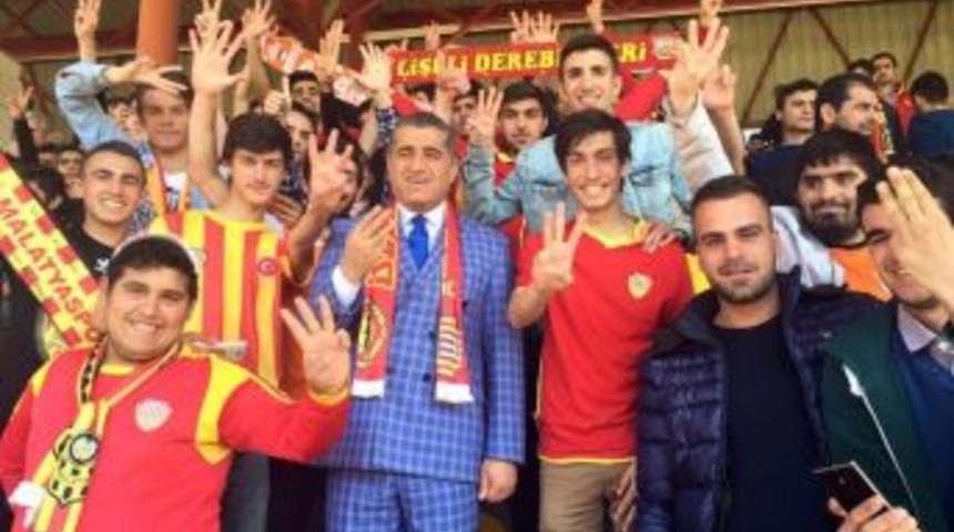 Sanat&ccedil;ı Aydın Aydın&rsquo;dan Yeni Malatyaspor&rsquo;a Şarkı