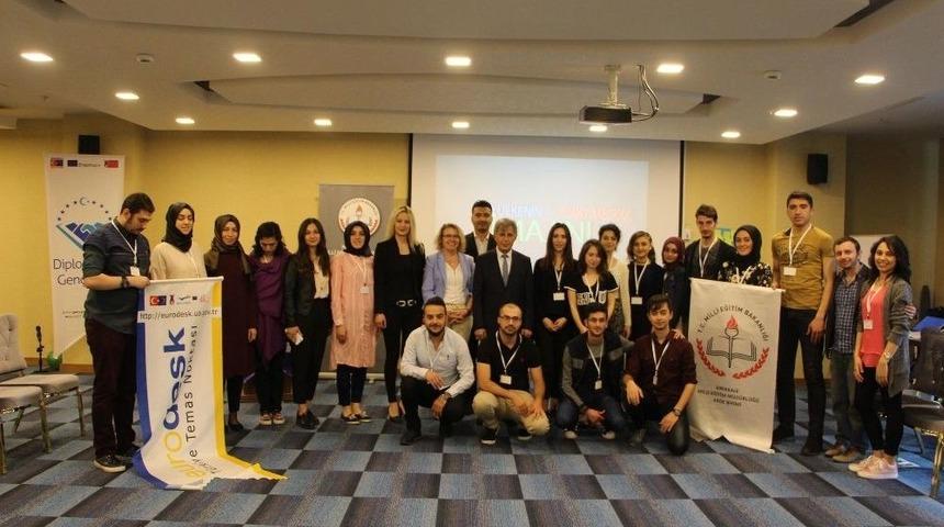 Diplomasiye Gen&ccedil; Bakış Projesi İ&ccedil; Anadolu &Ccedil;alıştayı