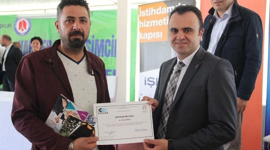 Hakkari&rsquo;de &lsquo;kariyer Ve Girişimcilik G&uuml;nleri&rsquo; &Ccedil;alıştayı