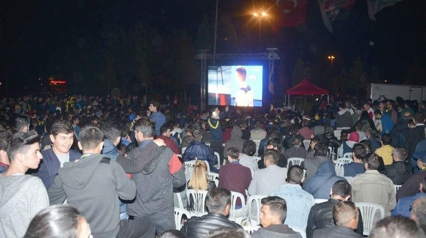 Tuzla, Fenerbah&ccedil;e&rsquo;nin Şampiyonluğunu Kutladı