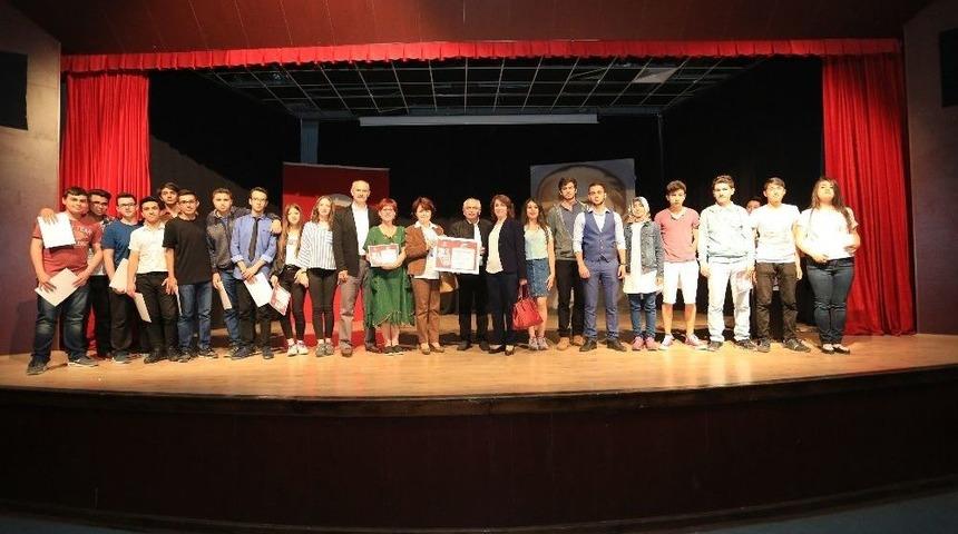 Gen&ccedil; Tiyatro Yarışmasında Gala Gecesi