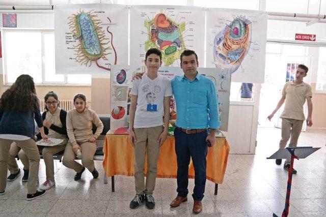 Gölbaşı Fen Lisesi’nde Tübitak 4006 Bilim Fuarı Gerçekleştirildi