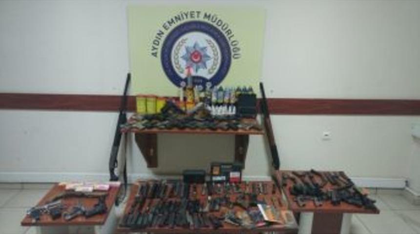 Kuru Sıkı Tabancaları Ger&ccedil;eğine D&ouml;n&uuml;şt&uuml;r&uuml;p Sattılar