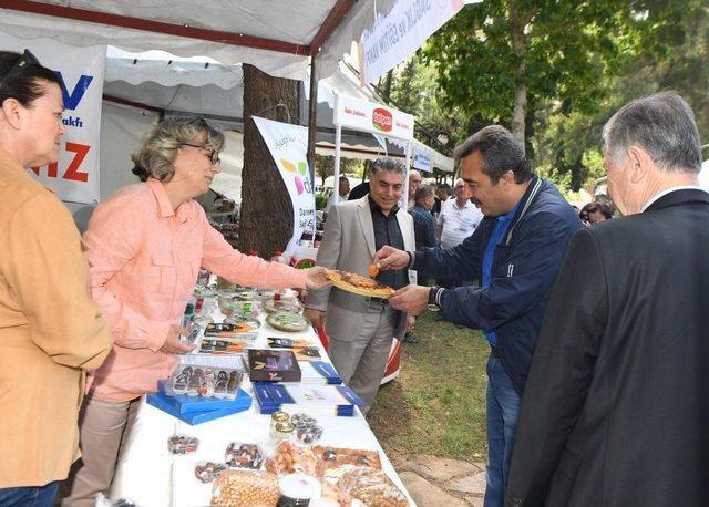 Yöre Dernekleri Şenliği Başladı