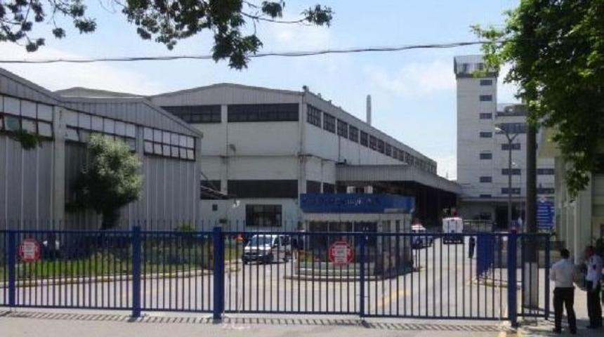 &Ccedil;ayırova'da Cam Elyaf Fabrikasında Yangın Ucuz Atlatıldı