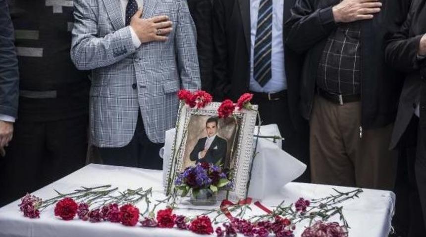 Uğur Kurt &Ouml;ld&uuml;r&uuml;ld&uuml;ğ&uuml; Yerde,cemevi'nin Bah&ccedil;esinde Anıldı