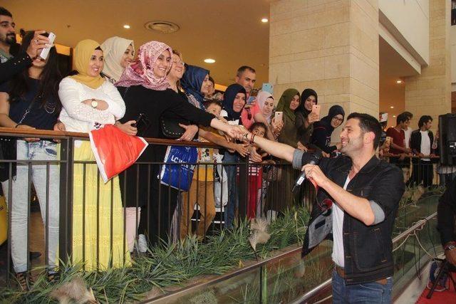 Piazza’da Keremcem Rüzgarı Esti