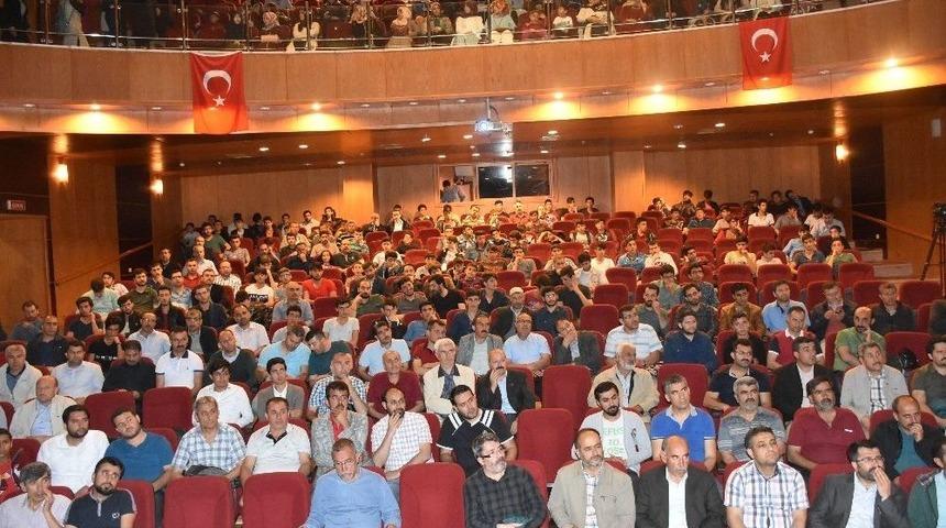 Kahta&rsquo;da &lsquo;sosyal Medya Ve Algı Y&ouml;netimi&rsquo; Konferansına Yoğun İlgi