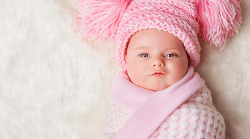 Yıllardır tartışmakla bitiremediğimiz konu: Bebeği kundaklamak doğru mu?