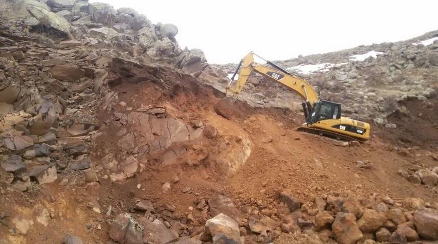 Muradiye&rsquo;de Yol Genişletme &Ccedil;alışması