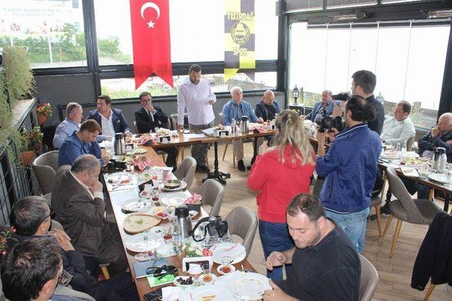 Bu Takıma Başkan Dayanmıyor 1