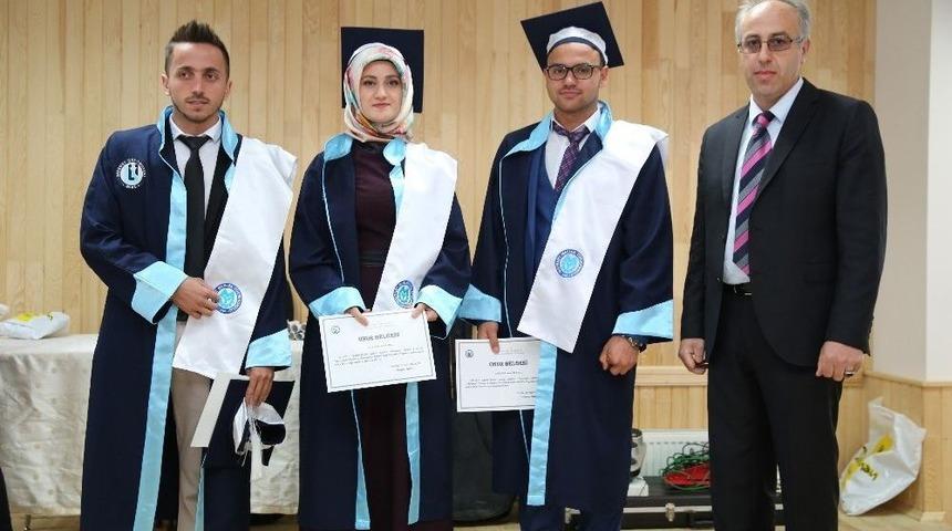 Demirözü Myo İlk Mezunlarını Verdi