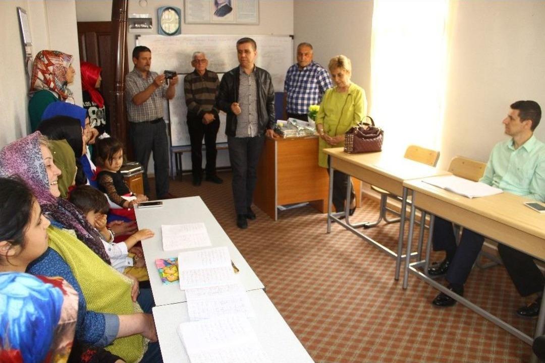 Edremit&rsquo;te 194 Kişi Okuma Yazma &Ouml;ğrendi
