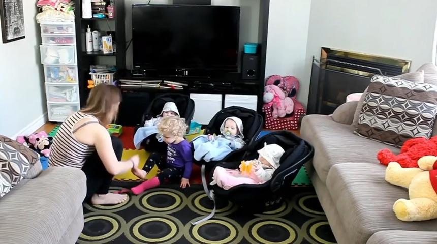 Millet birine bile bakamıyor! 1 değil, 2 değil tam 4 &ccedil;ocuk