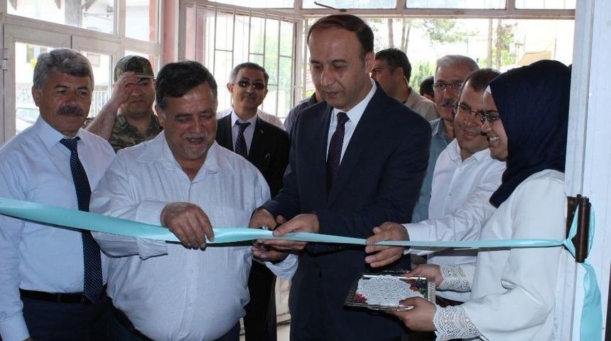 Suriyeli Ressamdan "kardeşlik" Konulu Resim Sergisi