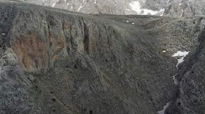 Demirkazık'ta 1 Dağcı Kayboldu (2)