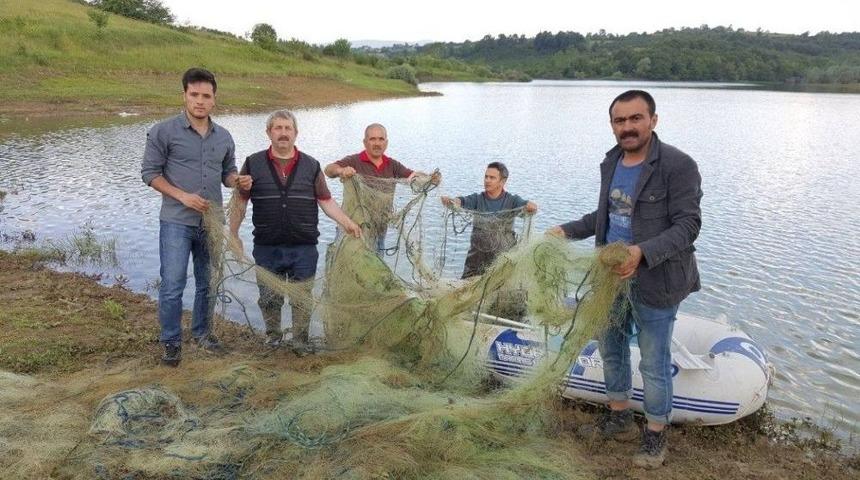 Ağlara Takılan Canlıları Ekipler Kurtardı