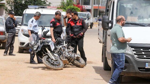 Kamyonetle Çarpışan İki Yunus Polisi Yaralandı