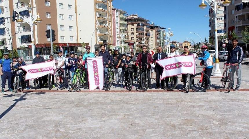 &Ouml;ğrenci Ve Velileri Sağlıklı Yaşam İ&ccedil;in Pedal &Ccedil;evirdi