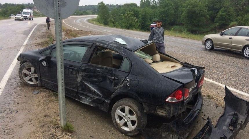 Otomobil Takla Attı: 4 Yaralı