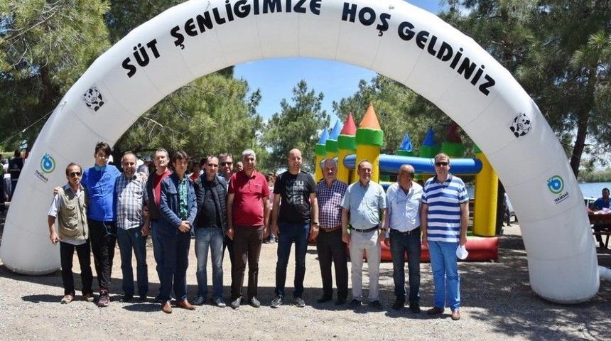 &Ccedil;ocuklar &lsquo;s&uuml;t Şenliği&rsquo;nde G&ouml;n&uuml;llerince Eğlendi