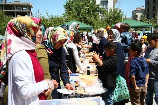 Fevzi Çakmak İlk Ve Ortaokulunda Bilim Fuarı Ve Kermes