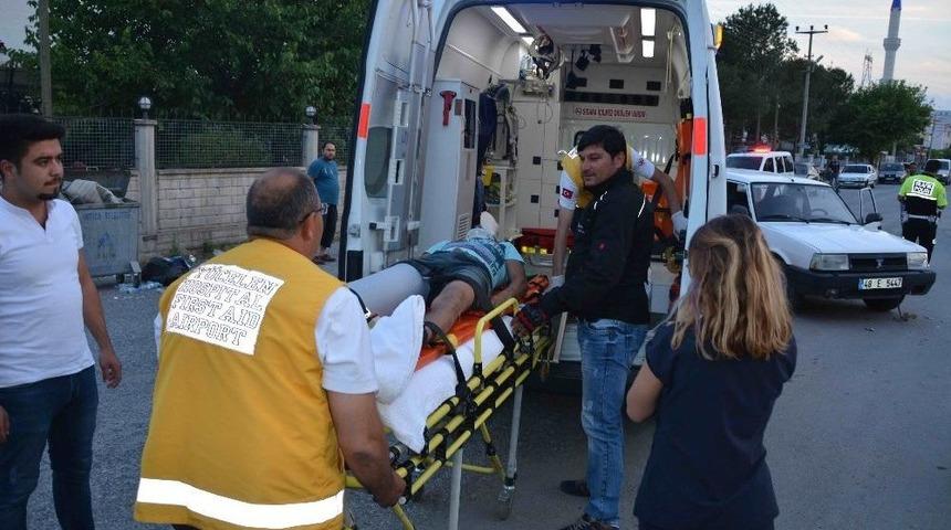 Ortaca&rsquo;da Otomobille Motosiklet &Ccedil;apıştı; 2 Yaralı