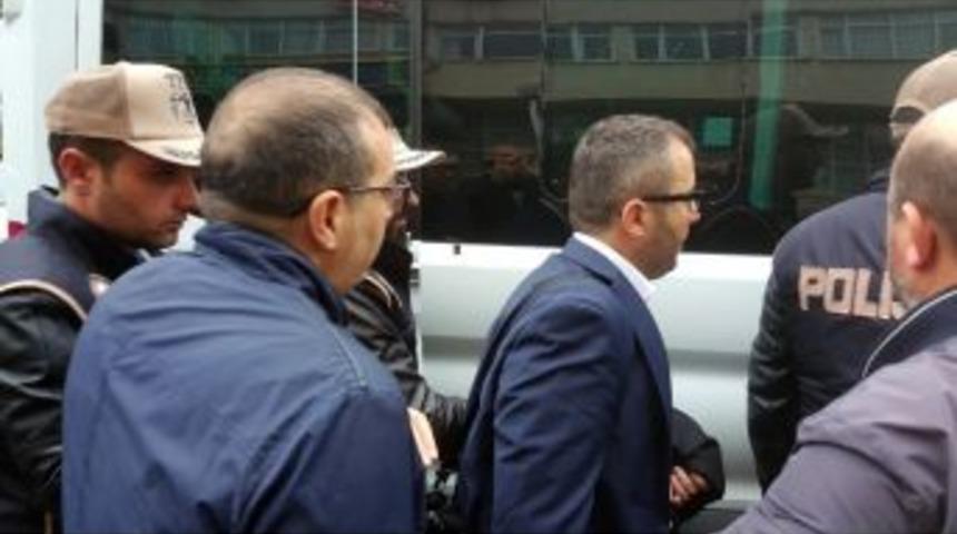 Fet&ouml;&rsquo;den G&ouml;zaltına Alınan 6 Eski Maliye M&uuml;fettişi Tutuklandı