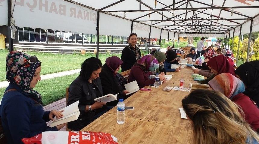 &ldquo;ekmek Arası Kitap&rdquo; Projesi İle &Ccedil;ocuklar Kitaplarla Dost Oluyor