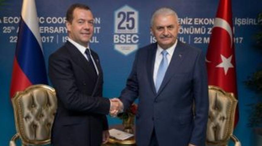 Başbakan Binali Yıldırım’dan Rusya’ya Domates İthalatı Açıklaması